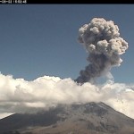 Popocatepetl mit Aschewolke. © CENAPRED