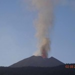 Pacaya mit strombolianischer Eruption. © CONRED