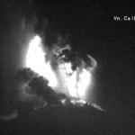 LiveCam Bild der Eruption. © Sernageomin