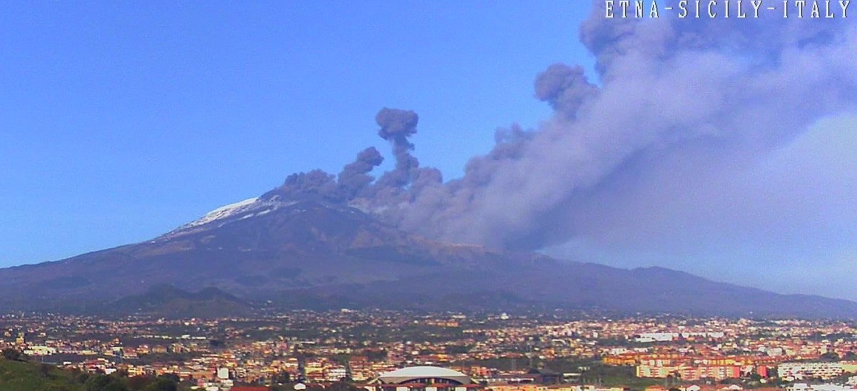 Eruption am Ätna. © Webcam | Vulkane Net Newsblog