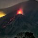 Vulkan Santiaguito mit Ascheeruptionen